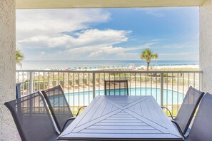 تناول الطعام بالخارج