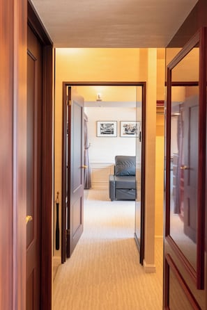Standard Double Room, Non Smoking | Iron/ironing board, free WiFi, bed sheets - LLOYD's HAKATA (Fukuoka)