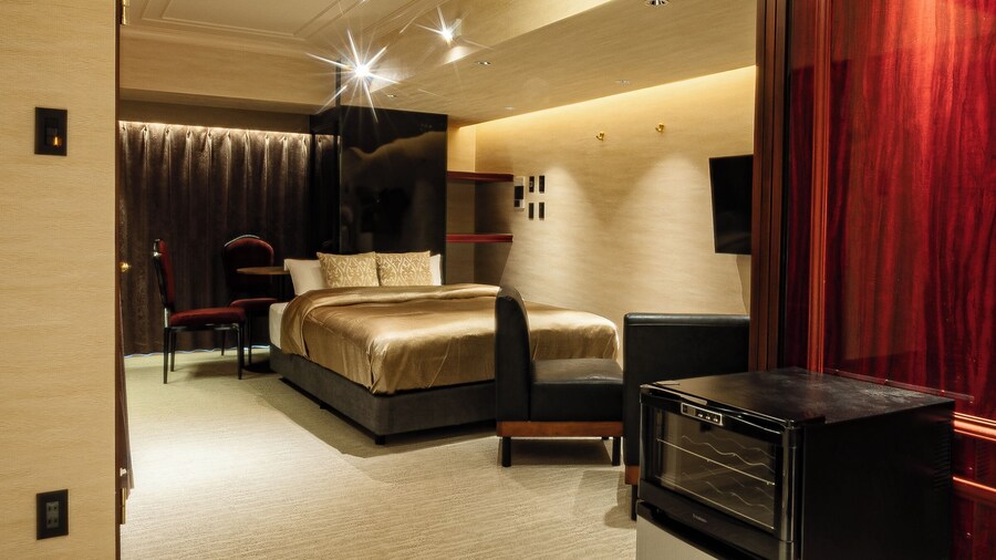 ロイズ博多 LLOYD's HAKATA