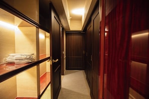 Standard Apartment, 1 Bedroom | Iron/ironing board, free WiFi