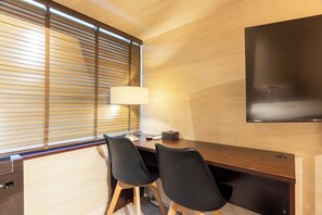 Standard Double Room, 1 Double Bed, Non Smoking | Television - LLOYD's HAKATA (Fukuoka)