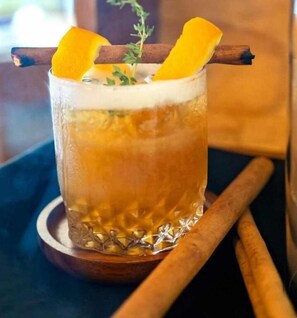 Food and drink - Elephant avenue yala  (Tissamaharama)