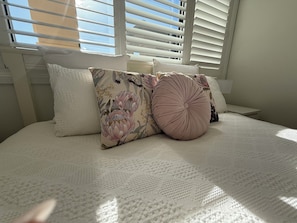 1 bedroom, iron/ironing board, travel cot, free WiFi