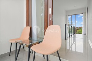 Vila, 3 kamar tidur, pemandangan kebun | Balkon