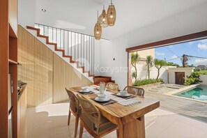 Villa, 3 Bedrooms, Garden View | Living area