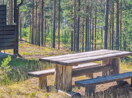 Outdoor dining. Rokua vaulutupa by Interhome