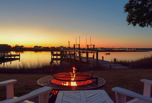 Sunset Water Views-Hot Tub-Private Dock-EV