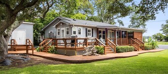 Little Oaks - Private Dock, Hot Tub & Sunset Views