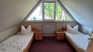 Room - Pure relaxation in a vacation home on the Darß with a south-facing terrace and unobstructed views (Wieck a. Darß)