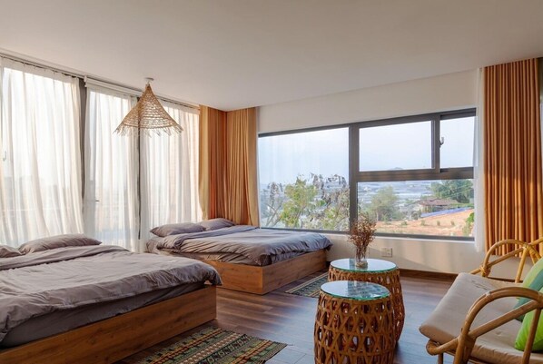 Double Room, Balcony