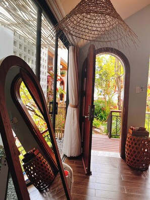 Standaard bungalow, uitzicht op tuin | Verduisterende gordijnen, gratis wifi, beddengoed