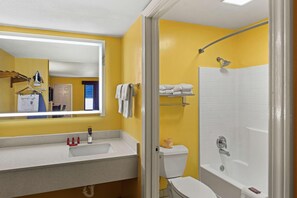Bathroom - Surestay by Best Western Gulfport (Gulfport)