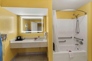 Bathroom - Surestay by Best Western Gulfport (Gulfport)