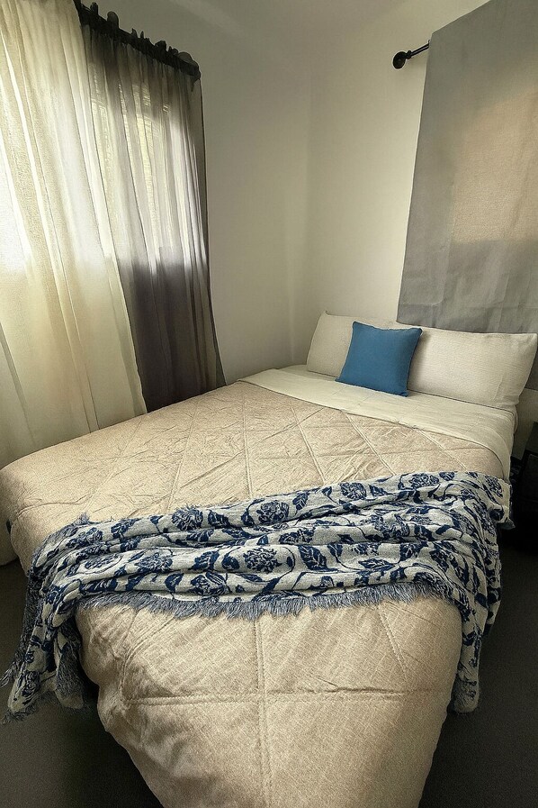 4 habitaciones, wifi gratis y ropa de cama