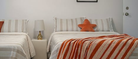 4 bedrooms, free WiFi, bed sheets