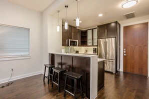 Apartment | 1 bedroom - Constellations Elegant 1 BR in Downtown Houston (Houston)