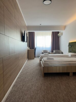 Double Room | Desk, laptop workspace, free WiFi