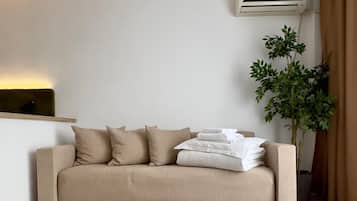 Habitación triple | Escritorio, espacio para trabajar con un portátil, wifi gratis