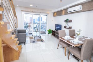 Family Apartment, City View | Ruang tamu