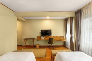 Schreibtisch, laptopgeeigneter Arbeitsplatz, Verdunkelungsvorhänge