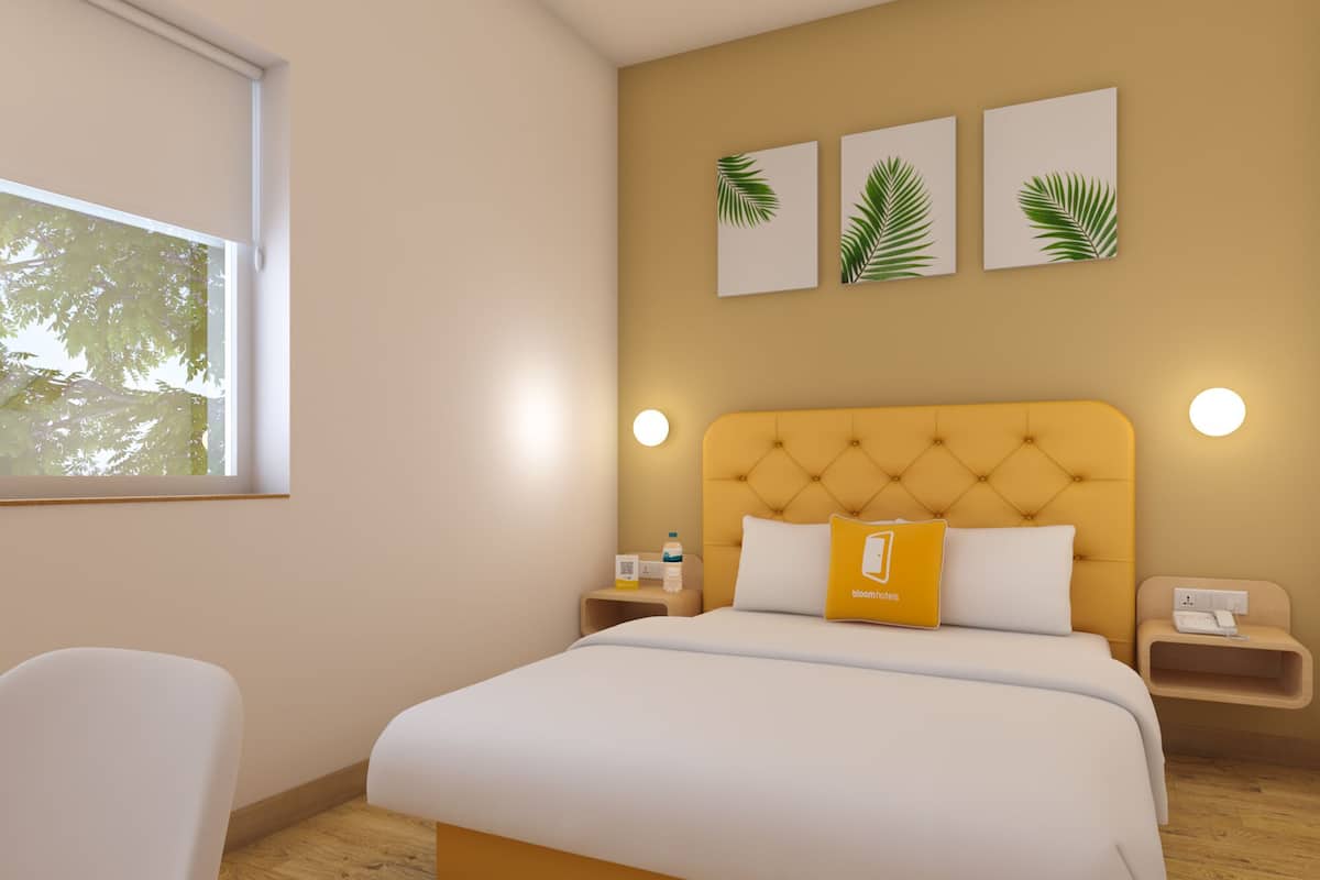 Standard Double Room | In-room safe, desk, laptop workspace, iron/ironing board