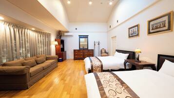 4 bedrooms, desk, iron/ironing board, free WiFi