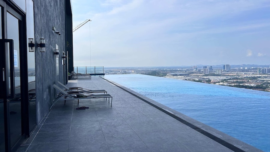 I-City Holiday KL Suites