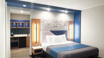 Deluxe eenpersoonskamer | Luxe beddengoed, bedden met traagschuimmatras, een bureau