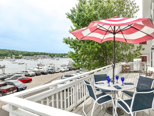 Harborfront Home in the Heart of Boothbay | Walk to Restaurants & Shops