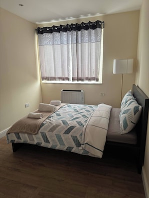 2 chambres, fer et planche à repasser, accès Internet, draps fournis