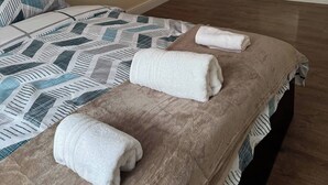 Room - Beautiful 2 Bed Apartment Cricklewood (London)