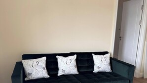 Living area - Beautiful 2 Bed Apartment Cricklewood (London)