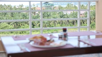 Daily buffet breakfast (THB 250 per person)