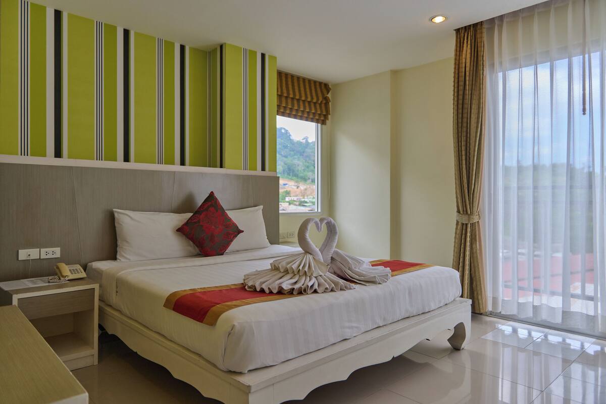 Superior Double Room, Balcony | In-room safe, desk, laptop workspace, iron/ironing board