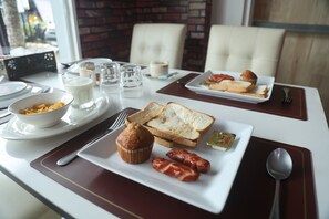 Desayuno buffet todos los días (con cargo)
