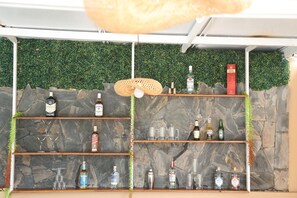 Poolside bar - Bellevue Ocean Patong (Patong)