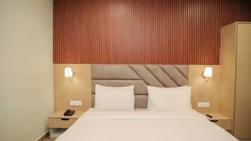 Premium Double Room, Mountain View | Premium bedding, individually decorated, individually furnished, desk