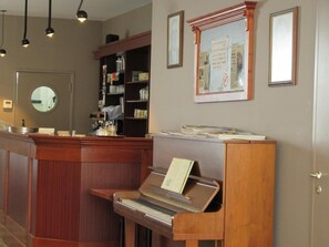 Desayuno continental gratuito y diario