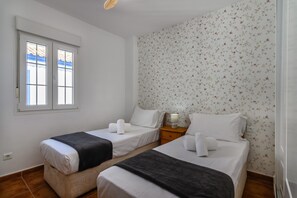 Appartement | 3 chambres, fer et planche à repasser