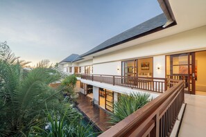 Property grounds - Soothing Villa Ellyne in beautiful Badung (Badung)