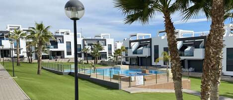 Apartment | Pool | Outdoor pool