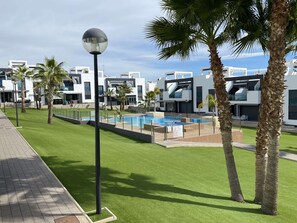 Udendørs pool