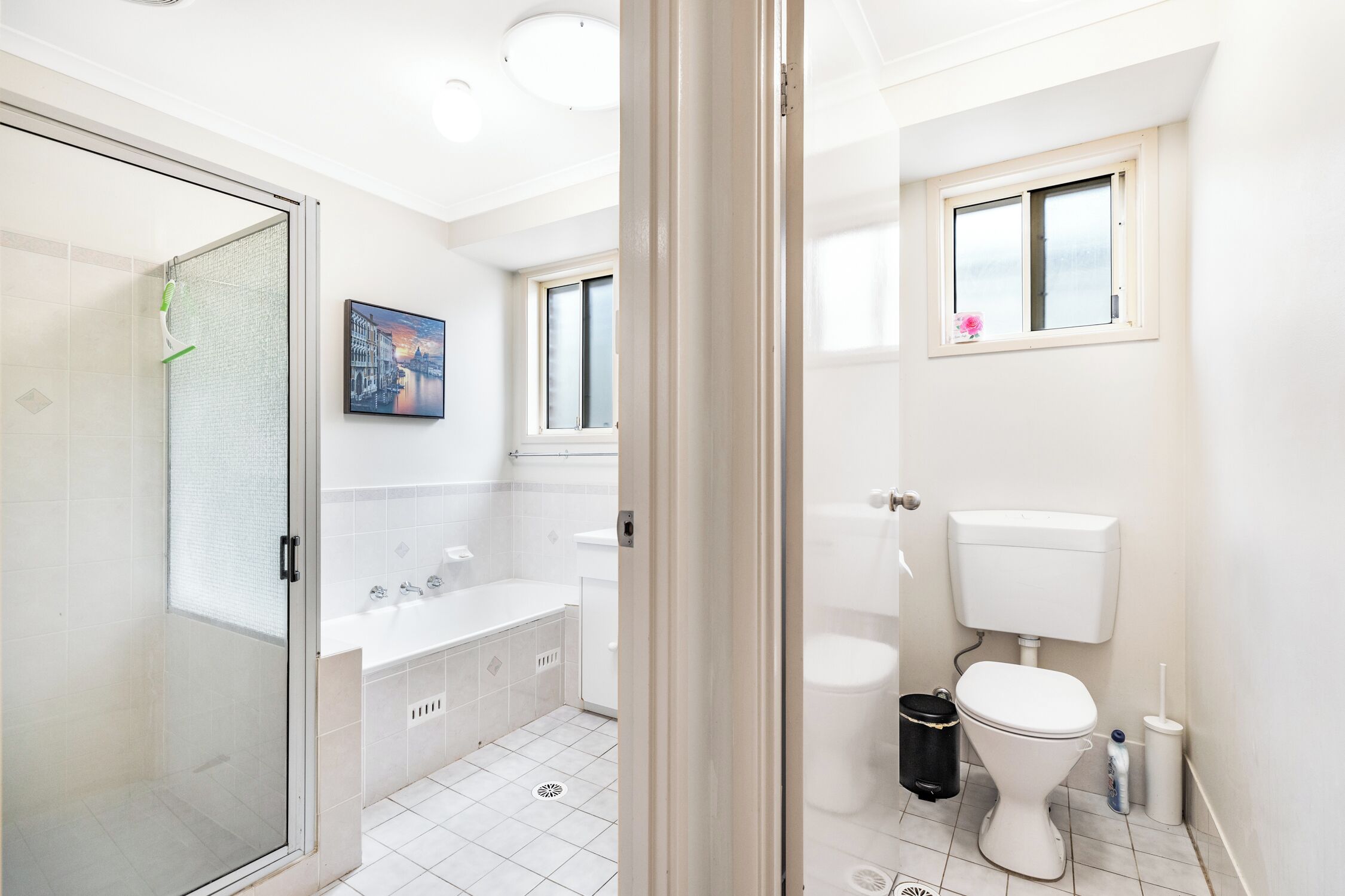 單棟房屋, 花園景 | 浴室