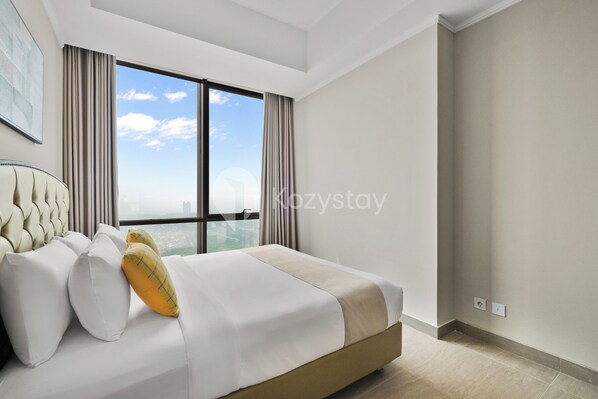 Huoneisto, 2 makuuhuonetta, kaupunkinäköala | Työpöytä, kannettavalle tietokoneelle sopiva työtila