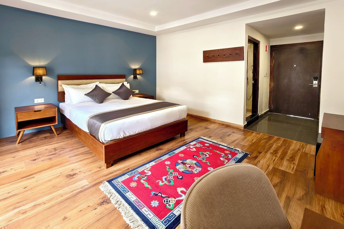 Standard Room, Balcony, City View | In-room safe, blackout curtains, soundproofing, iron/ironing board