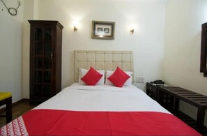 In-room safe, free WiFi, wheelchair access