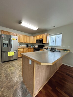 Microwave, oven, stovetop, dishwasher