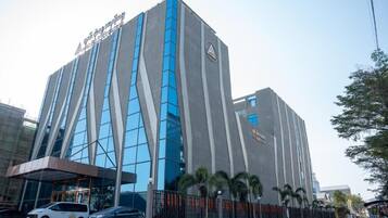 Kiến trúc tòa nhà