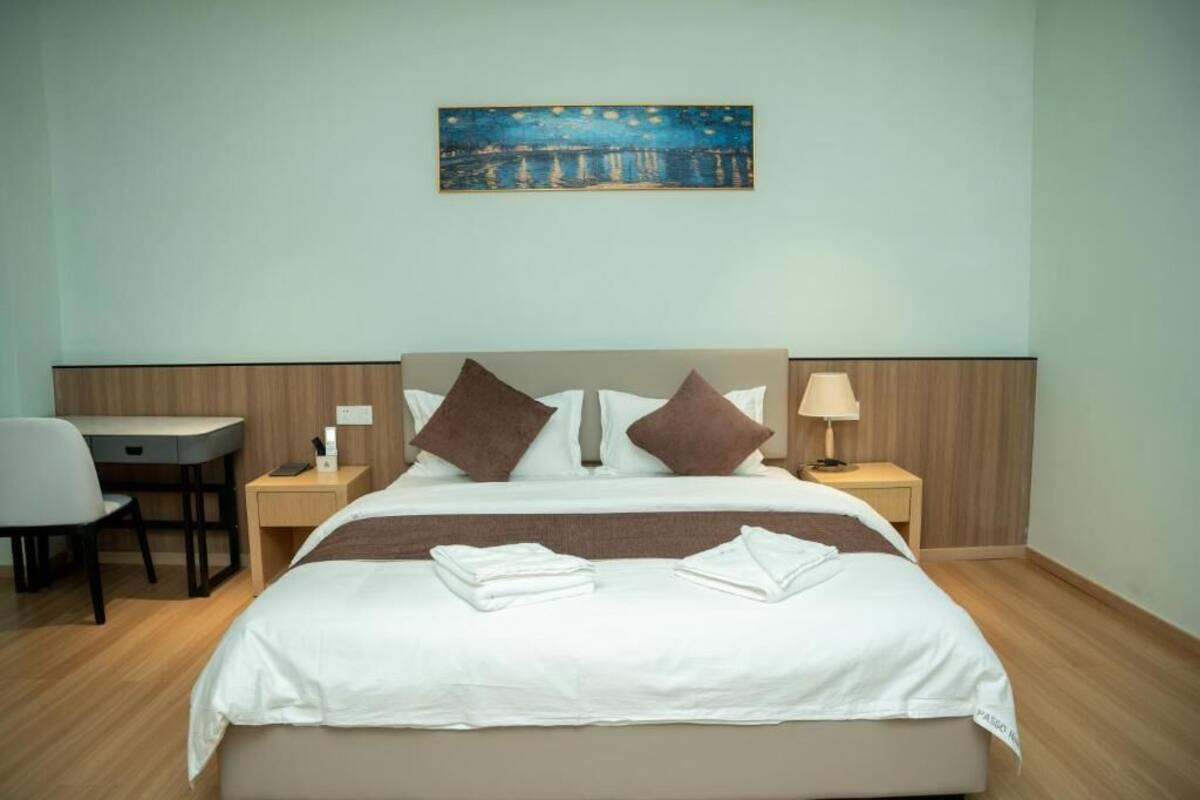 Single Room, Balcony, City View