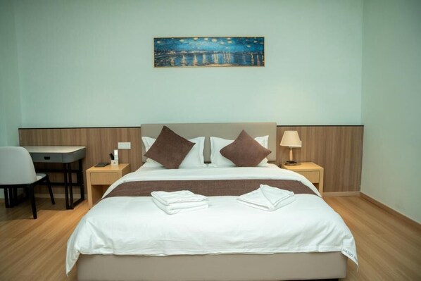 Single Room, Balcony, City View